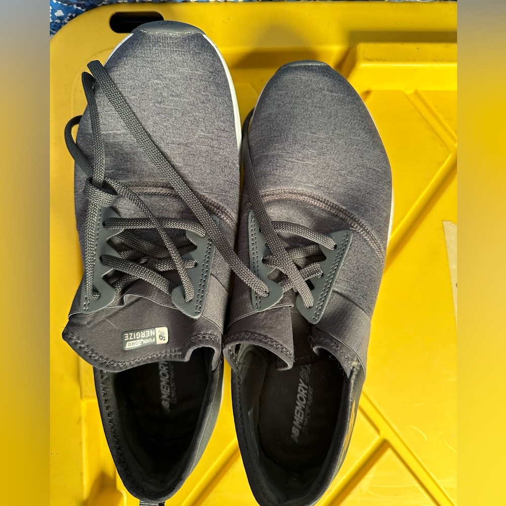 Womens New Balance Size 11